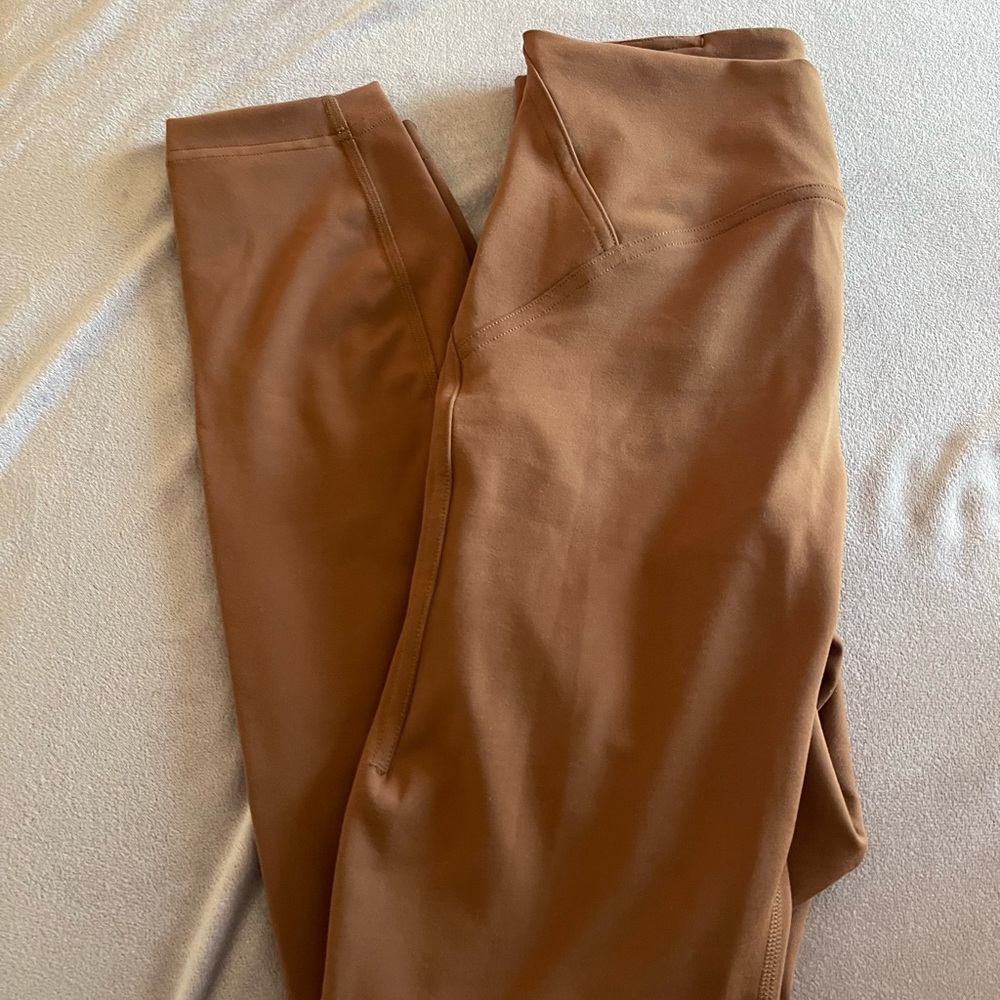 Lululemon instill high rise 25 size 4 NWOT